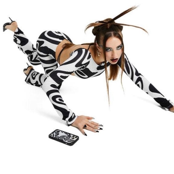 Sydney Jaded London Black and White Chaotic Monochrome Print Wide Leg Trousers - Picture 2 of 14